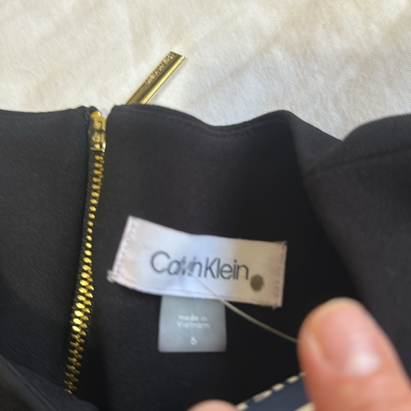 Calvin Klein ruffle shoulder,Very black great shape midi dress, wore once - Picture 7 of 9